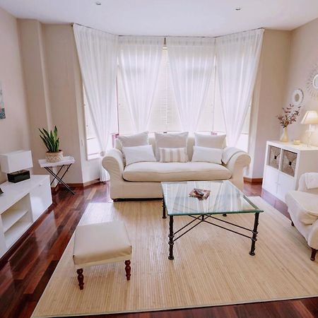 דירות Rias Baixas En Ribeira Piso Centrico Con Parking Y Wifi מראה חיצוני תמונה